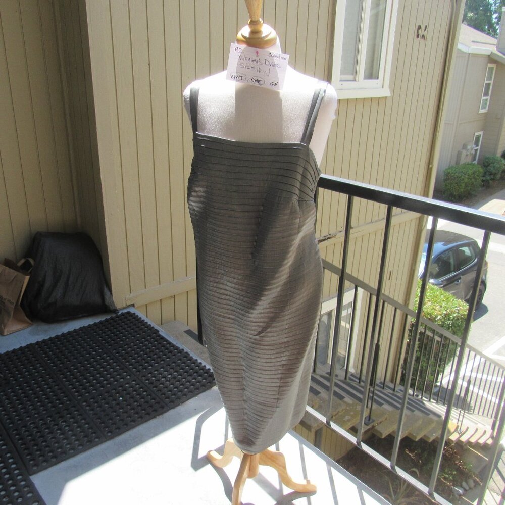 #192  NEW WOMEN'S 2-PIECE SATIN EVENING OUTFIT BY COLLECTIONS  (SIZE 16/16W)